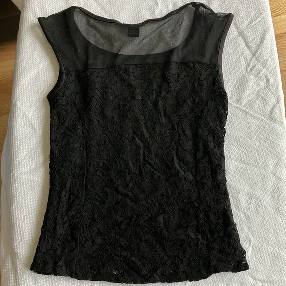 Black mesh and lace sleeveless top - Picture 2 of 10